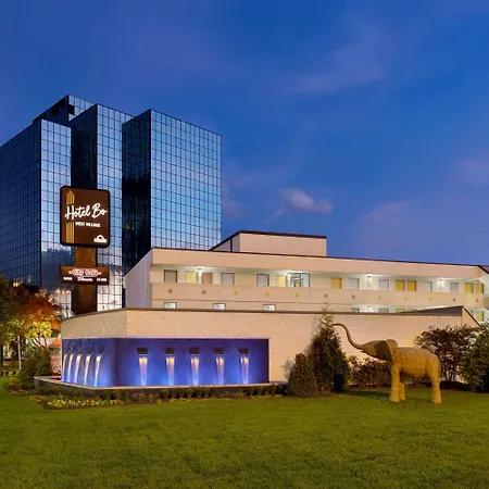Hotel Bo, A Days Inn By Wyndham Chattanooga Downtown